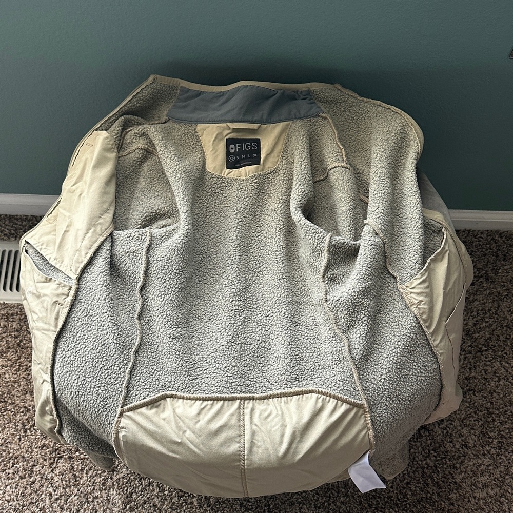 Figs Jacket - Picture 2 of 4